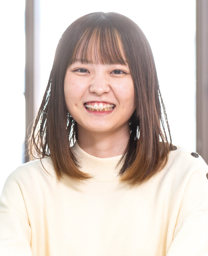 百名 彩音さん